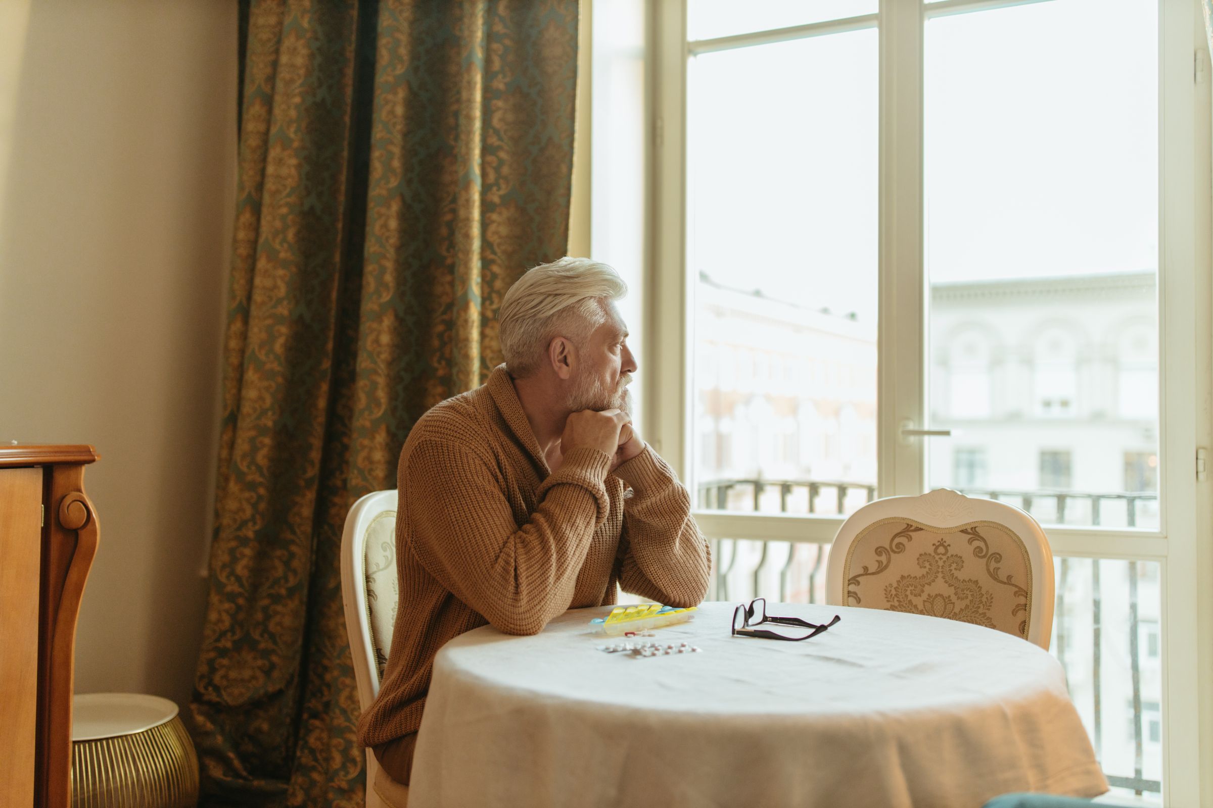 Older patient noticing hazy, misty vision