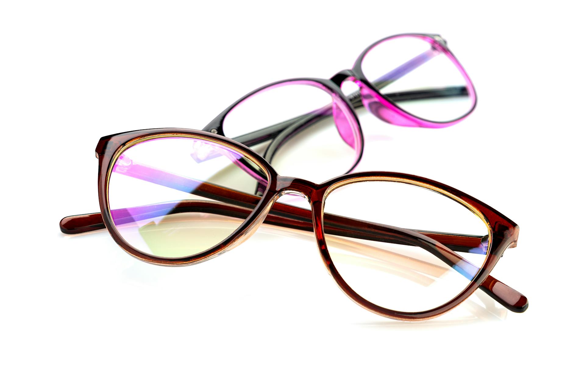 Can Cataract Surgery Reduce My Need for Glasses?