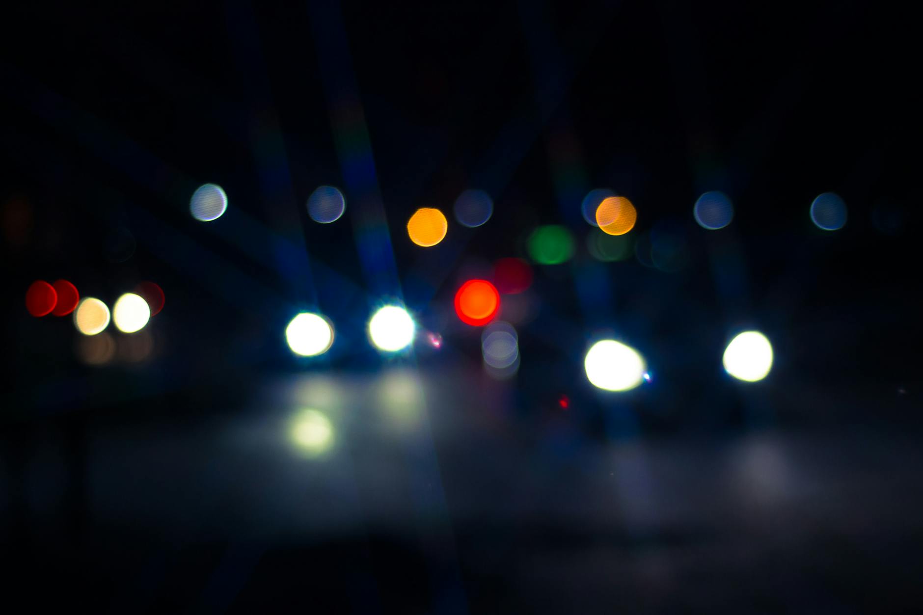 Glare and Haloes at Night After LASIK or Premium IOLs: What to Expect and How We Manage It