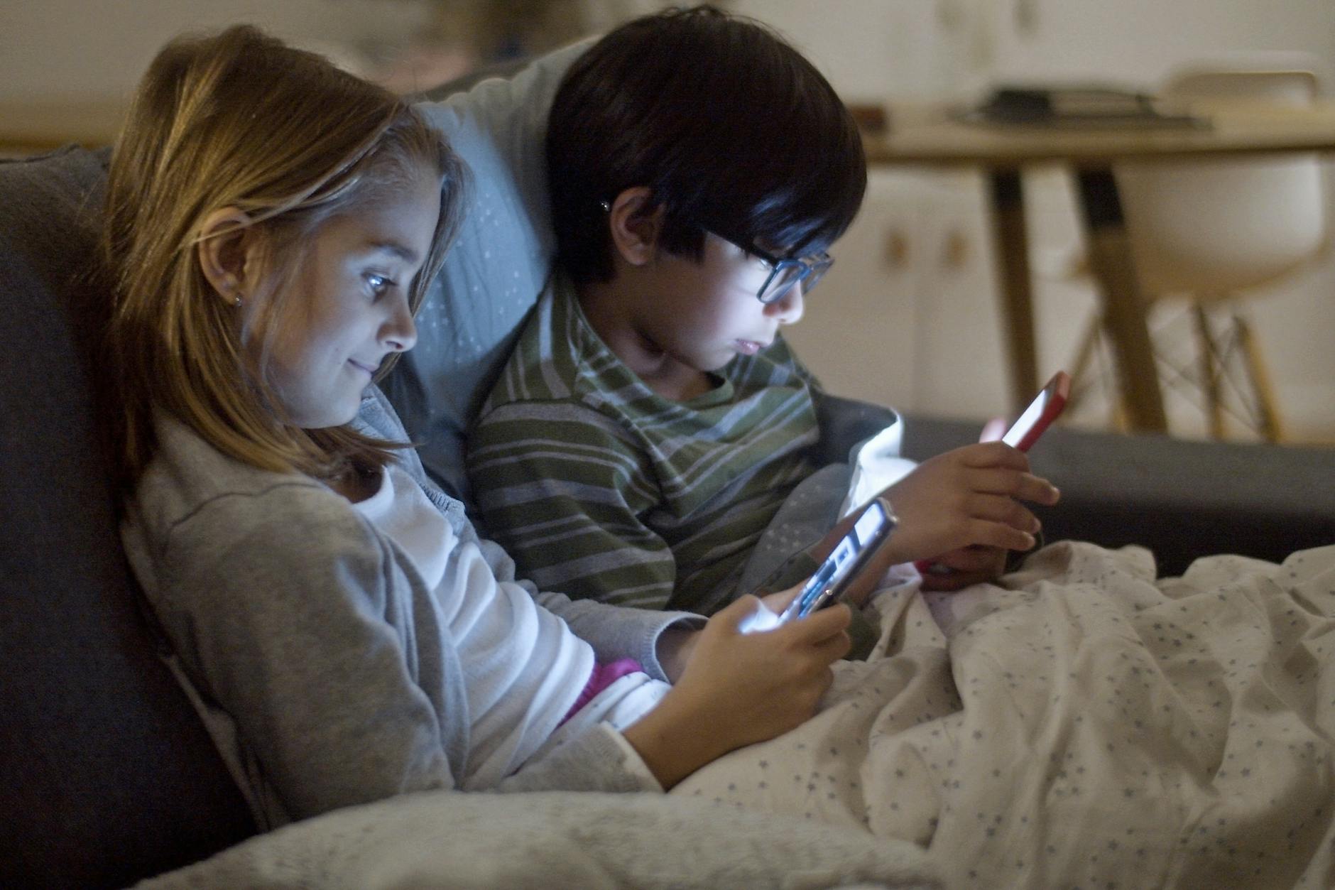 How Much Screen Time Is Okay After Cataract Surgery?