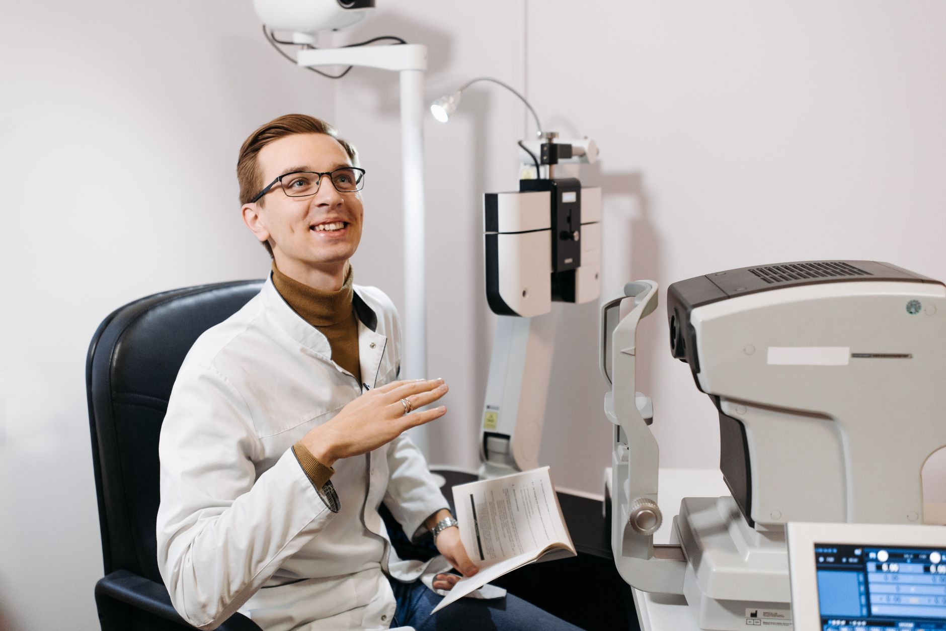 Preparing for Eye Surgery Day: A Calm, Consultant‑Led Checklist for Patients in Northampton, Kettering and Market Harborough