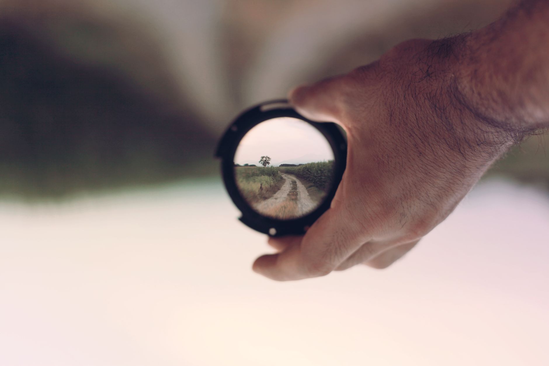 💡 Seeing Clearly Again: How Jesse Panthagani Helps People Over 60 Rediscover Crisp Vision